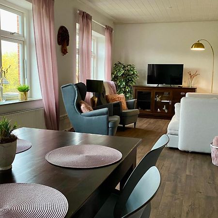 Schoene Ferienwohnung Итцехое Екстериор снимка
